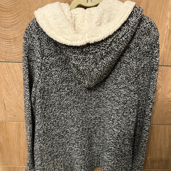 Zara sweater - Picture 5 of 5